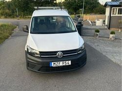 Vit Begagnad 2017 VW Caddy Minibuss | 110 000 kr (Marknadspris)