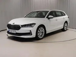 Vit Begagnad 2025 Skoda Superb Selection Kombi | 448 800 kr (Lite dyr)