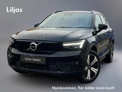 Svart Begagnad 2022 Volvo XC40 Plus SUV | 349 000 kr