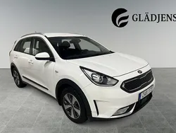 Vit Begagnad 2017 Kia Niro Advance SUV | 159 800 kr (Marknadspris)