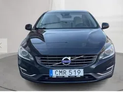 Grå Begagnad 2015 Volvo S60 Momentum Sedan | 112 000 kr (Bra pris)