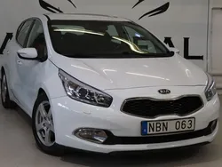 Vit Begagnad 2013 Kia Ceed Comfort Halvkombi | 69 900 kr (Marknadspris)