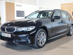 Vit Begagnad 2022 BMW 330e Sport Line Kombi | 294 800 kr (Superpris)