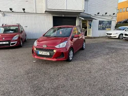 Röd Begagnad 2017 Hyundai i10 Comfort Halvkombi | 89 900 kr (Marknadspris)