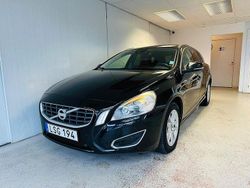 Svart Begagnad 2011 Volvo V60 Summum Kombi | 74 900 kr (Marknadspris)