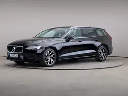 Svart Begagnad 2020 Volvo V60 Momentum Kombi | 305 000 kr (Marknadspris)