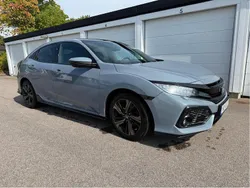 Grå Begagnad 2017 Honda Civic Sport Plus Halvkombi | 209 900 kr (Marknadspris)