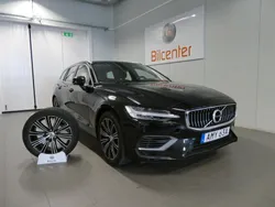 Svart Begagnad 2021 Volvo V60 Inscription Kombi | 309 900 kr (Bra pris)
