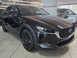 Svart Ny 2025 Mazda CX-30 Homura-Line SUV | 339 700 kr (Bra pris)