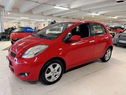 Röd Begagnad 2011 Toyota Yaris Halvkombi | 59 900 kr (Marknadspris)