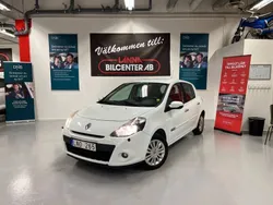Vit (vit ) Begagnad 2010 Renault Clio R.S. Halvkombi | 49 900 kr