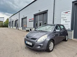 Mörkgrå Begagnad 2012 Hyundai i20 Select Halvkombi | 34 900 kr (Marknadspris)