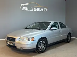 Ljusgrå (grå) Begagnad 2006 Volvo S60 Kinetic Sedan | 44 900 kr (Marknadspris)