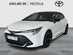 Vit Begagnad 2022 Toyota Corolla Sport Halvkombi | 279 000 kr (Marknadspris)