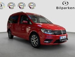 Röd Begagnad 2017 VW Caddy Maxi Life Minibuss | 249 990 kr