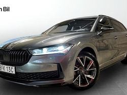 Grå Begagnad 2025 Skoda Superb SportLine Kombi | 489 900 kr