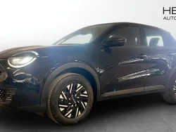 Svart (black) Ny 2025 Fiat 600 Pop Halvkombi | 335 800 kr (Dyr)