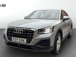 Pilgrå pärleffekt Begagnad 2023 Audi Q2 Proline SUV | 279 000 kr (Marknadspris)