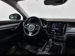 Svart Begagnad 2019 Volvo V90 Momentum Kombi | 265 000 kr (Dyr)