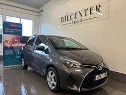 Mörkgrå Begagnad 2015 Toyota Yaris Hybrid Active Halvkombi | 104 900 kr (Marknadspris)