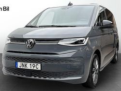 Grå (pure grey) Begagnad 2022 VW T7 Life Van | 539 900 kr (Dyr)
