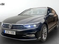 Mörkgrå Begagnad 2020 VW Passat Executive Kombi | 289 900 kr (Dyr)