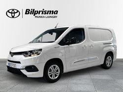 Vit Begagnad 2023 Toyota Proace City Van | 348 750 kr (Marknadspris)