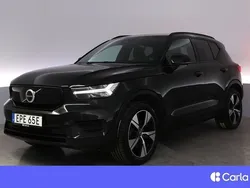 Svart Begagnad 2022 Volvo XC40 Core SUV | 279 900 kr