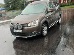 Brun Begagnad 2014 VW Caddy Minibuss | 62 900 kr (Marknadspris)