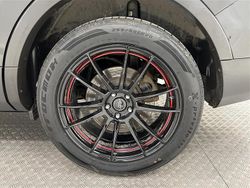 Svart Begagnad 2014 Ford Explorer SUV | 299 900 kr