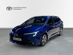 Mörkblå Begagnad 2025 Toyota Corolla Style Kombi | 349 900 kr (Lite dyr)