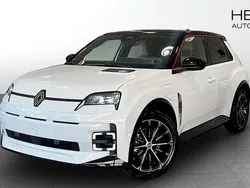 Vit (white) Ny 2025 Renault R5 Iconic Halvkombi | 435 600 kr