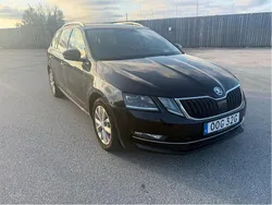 Svart Begagnad 2020 Skoda Octavia Style Kombi | 89 000 kr (Marknadspris)