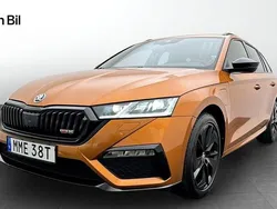 Orange Begagnad 2023 Skoda Octavia RS Kombi | 389 900 kr (Marknadspris)