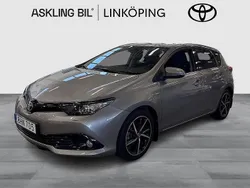 Ljusgrå Begagnad 2018 Toyota Auris Hybrid Edition Halvkombi | 174 000 kr (Marknadspris)
