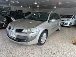 Ljusgrå Begagnad 2006 Renault Mégane GrandTour Kombi | 27 000 kr (Marknadspris)