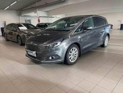 Grå Begagnad 2016 Ford S-MAX S Minibuss | 178 900 kr (Marknadspris)