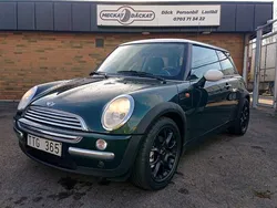 Grön Begagnad 2003 Mini Cooper Pepper Halvkombi | 39 000 kr (Marknadspris)