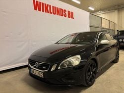 Svart Begagnad 2013 Volvo S60 R-Design Sedan | 119 900 kr (Marknadspris)