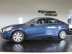 Blå (blå metallic ) Begagnad 2010 Volvo S60 Momentum Sedan | 119 900 kr (Marknadspris)