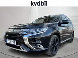 Svart (svart metallic) Begagnad 2019 Mitsubishi Outlander P-HEV SUV | 188 800 kr (Superpris)