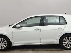 Vit Begagnad 2018 VW Golf VII Halvkombi | 120 000 kr (Dyr)