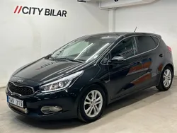 Svart Begagnad 2012 Kia Ceed Comfort Halvkombi | 64 900 kr (Marknadspris)