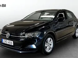 Svart Begagnad 2017 VW Polo Halvkombi | 124 800 kr (Marknadspris)