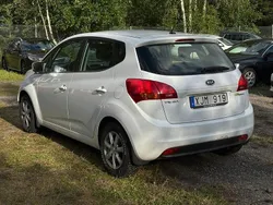 Vit Begagnad 2009 Kia Venga EX Halvkombi | 29 900 kr (Marknadspris)