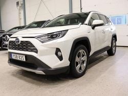 Vit Begagnad 2020 Toyota RAV4 Hybrid Executive SUV | 329 400 kr (Marknadspris)