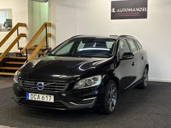 Svart Begagnad 2016 Volvo V60 Momentum Kombi | 99 900 kr (Marknadspris)