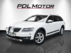 Vit Begagnad 2016 Skoda Octavia Scout Kombi | 169 900 kr (Dyr)