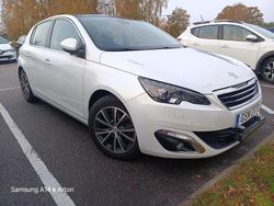 Vit Begagnad 2016 Peugeot 308 Allure Halvkombi | 105 000 kr
