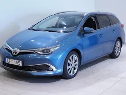 Blå Begagnad 2015 Toyota Auris Executive Kombi | 154 900 kr (Lite dyr)